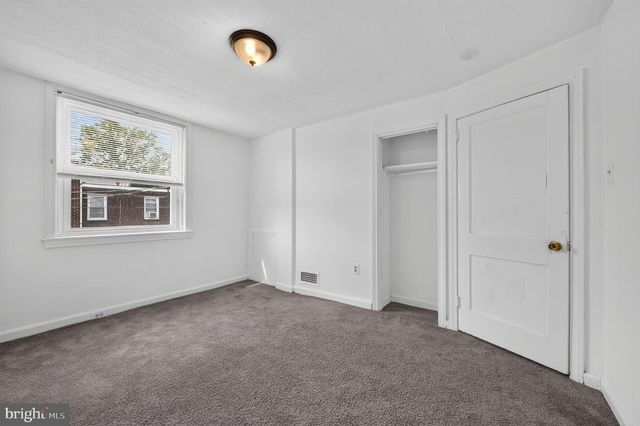 443 RARITAN ST, Camden, NJ 08105