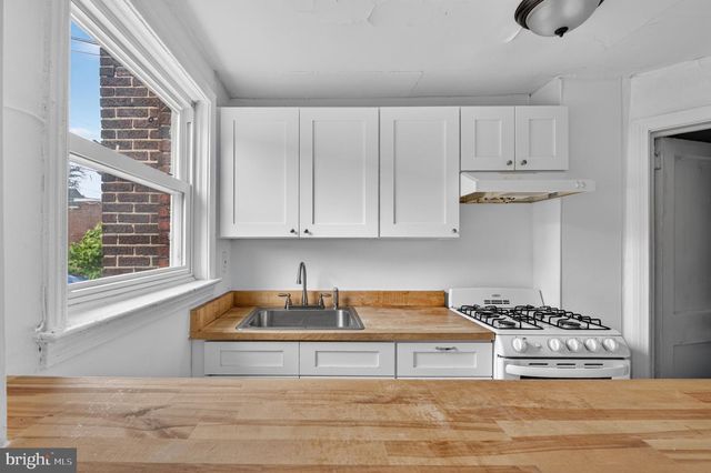 443 RARITAN ST, Camden, NJ 08105