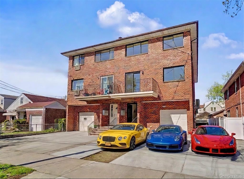 43-44 161st Street, Flushing, NY 11358
