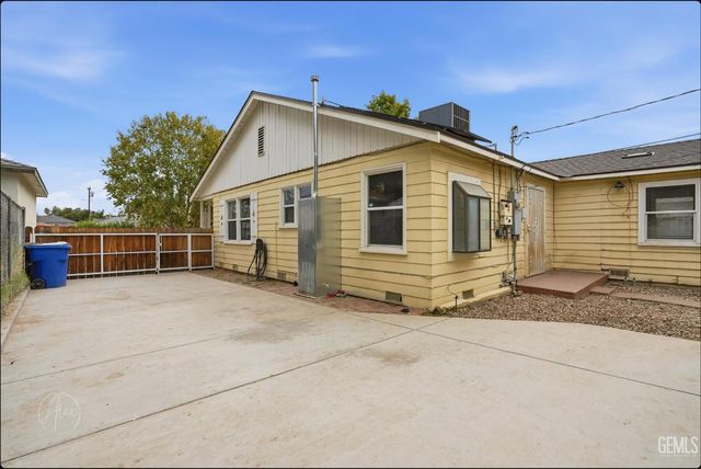 2516 Lomita Verde Drive, Bakersfield, CA 93305