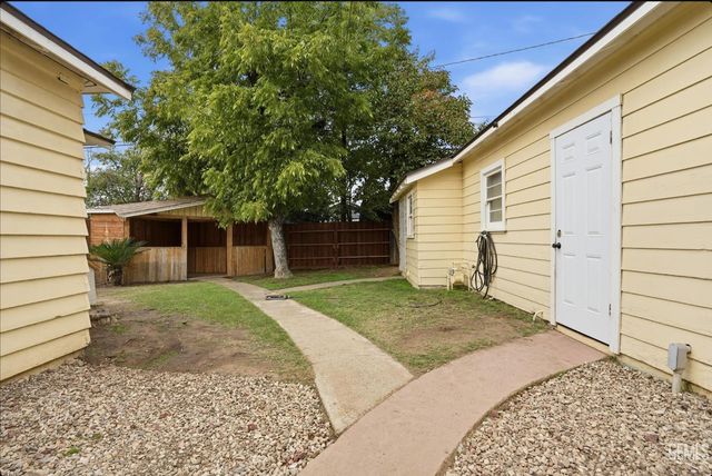 2516 Lomita Verde Drive, Bakersfield, CA 93305