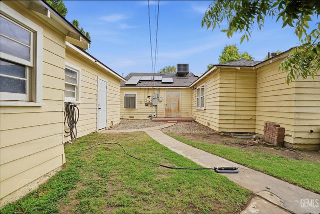 2516 Lomita Verde Drive, Bakersfield, CA 93305