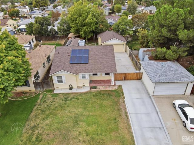 2516 Lomita Verde Drive, Bakersfield, CA 93305
