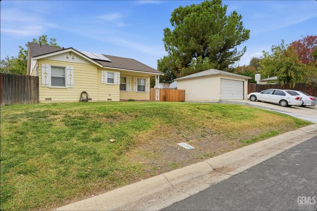 2516 Lomita Verde Drive, Bakersfield, CA 93305