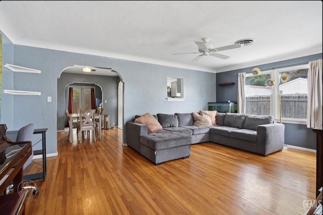 2516 Lomita Verde Drive, Bakersfield, CA 93305