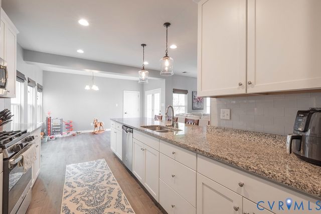 5906 Swift Fox Dr, Moseley, VA 23120