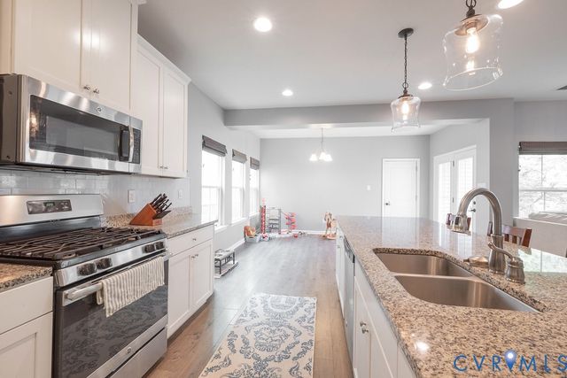 5906 Swift Fox Dr, Moseley, VA 23120