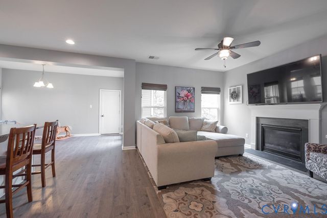 5906 Swift Fox Dr, Moseley, VA 23120