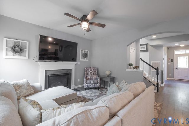 5906 Swift Fox Dr, Moseley, VA 23120
