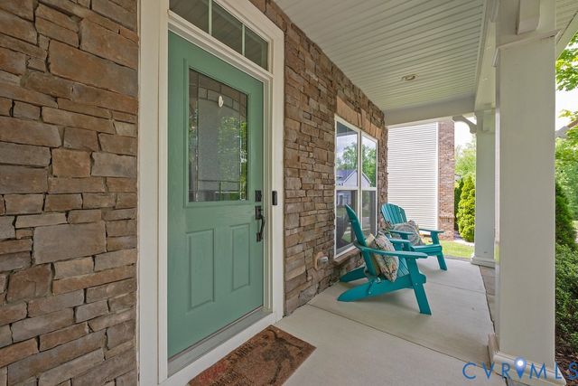 5906 Swift Fox Dr, Moseley, VA 23120