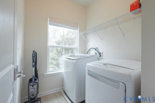 5906 Swift Fox Dr, Moseley, VA 23120