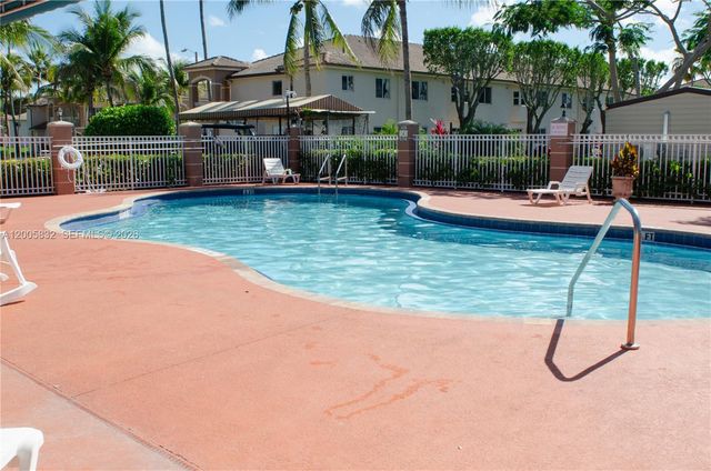1260 SE 28th Ct 103, Homestead, FL 33035
