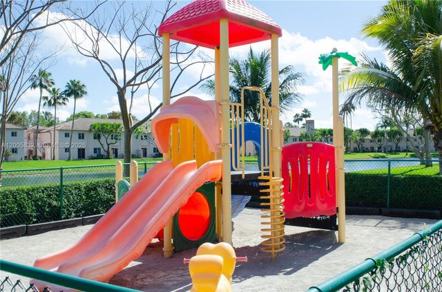 1260 SE 28th Ct 103, Homestead, FL 33035