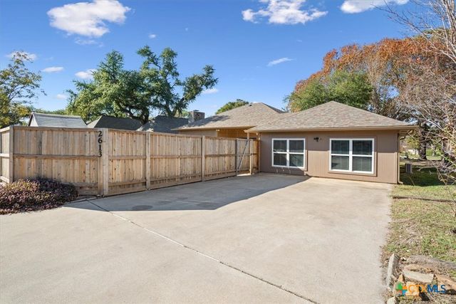 2613 Canyon Creek Drive, Temple, TX 76502