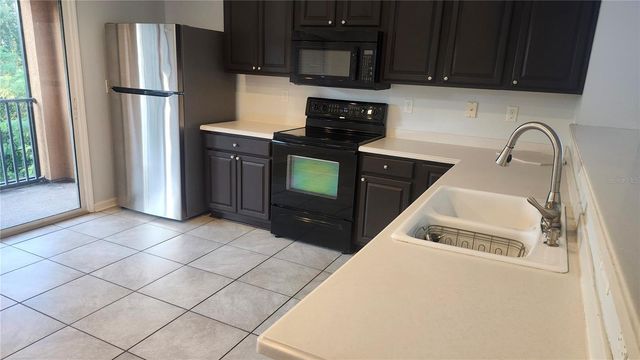 543 VINCINDA CREST WAY, Tampa, FL 33619