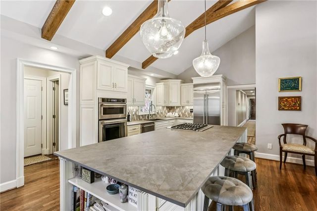 7265 Hunters Branch Drive, Atlanta, GA 30328