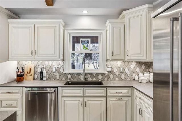 7265 Hunters Branch Drive, Atlanta, GA 30328