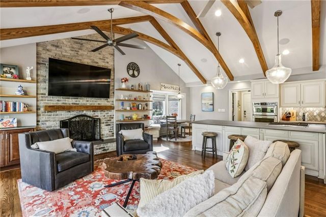 7265 Hunters Branch Drive, Atlanta, GA 30328