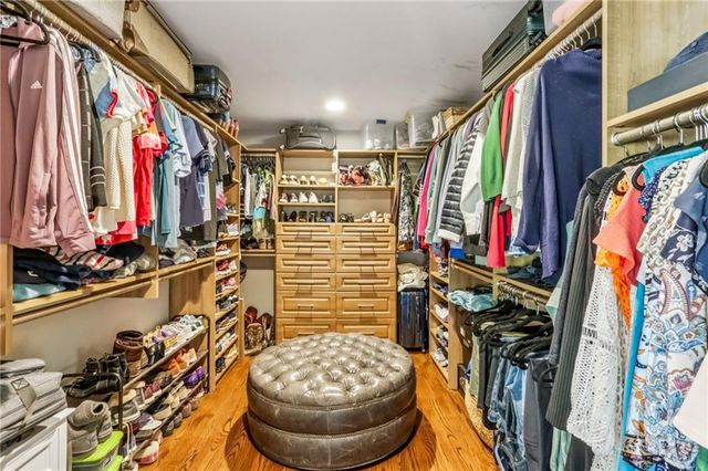 7265 Hunters Branch Drive, Atlanta, GA 30328