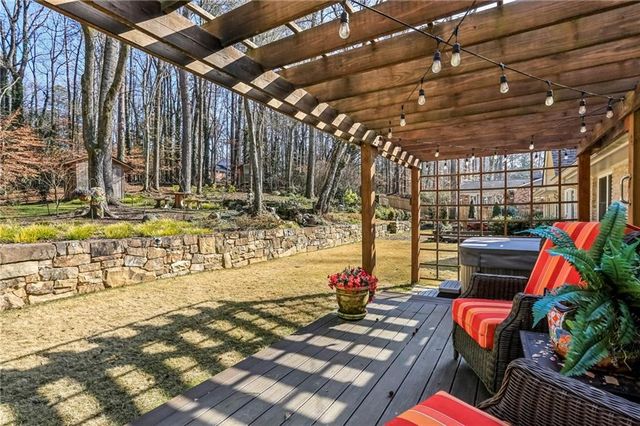 7265 Hunters Branch Drive, Atlanta, GA 30328