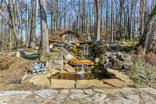 7265 Hunters Branch Drive, Atlanta, GA 30328