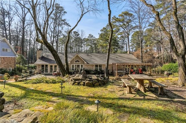 7265 Hunters Branch Drive, Atlanta, GA 30328