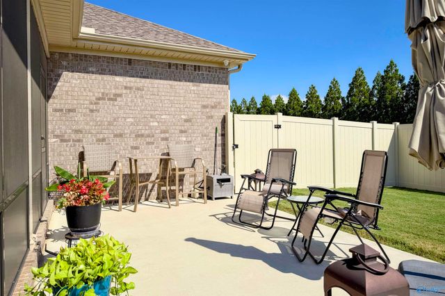 1008 Ashenbury Park, Decatur, AL 35603