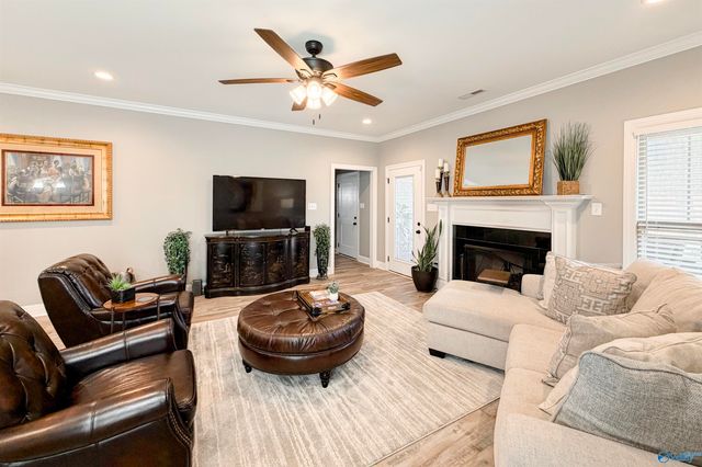 1008 Ashenbury Park, Decatur, AL 35603