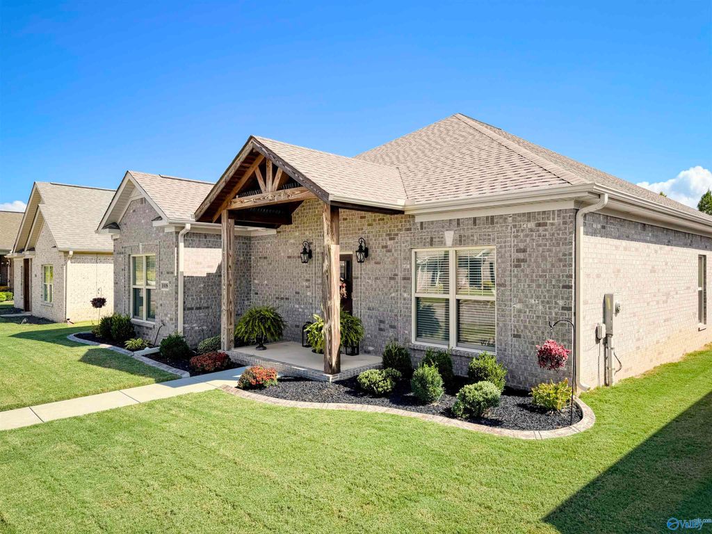 1008 Ashenbury Park, Decatur, AL 35603