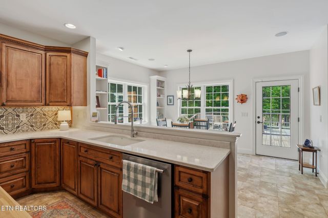 1466 Eagle Furnace Rd, Rockwood, TN 37854
