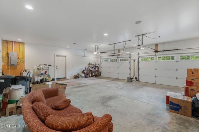 1466 Eagle Furnace Rd, Rockwood, TN 37854
