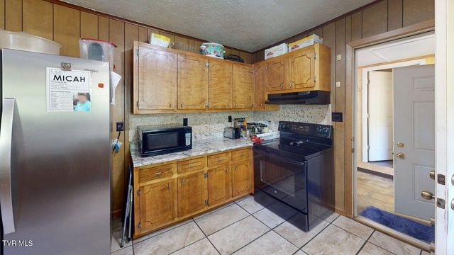 285 Matthews Lane, Mosheim, TN 37818