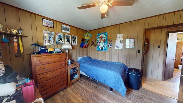 285 Matthews Lane, Mosheim, TN 37818