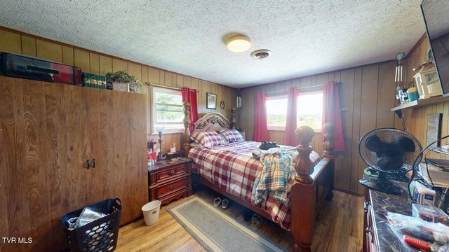 285 Matthews Lane, Mosheim, TN 37818