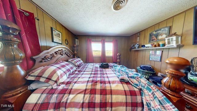 285 Matthews Lane, Mosheim, TN 37818