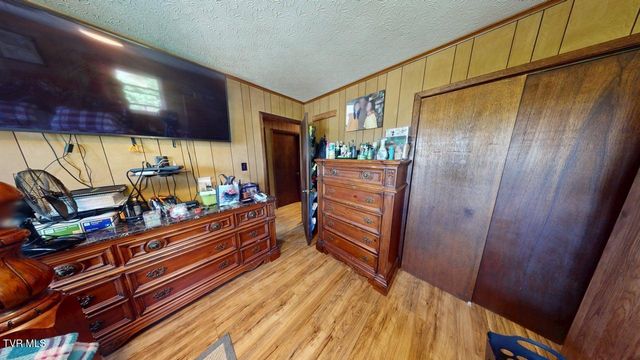 285 Matthews Lane, Mosheim, TN 37818