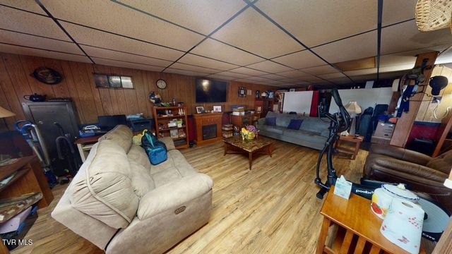 285 Matthews Lane, Mosheim, TN 37818