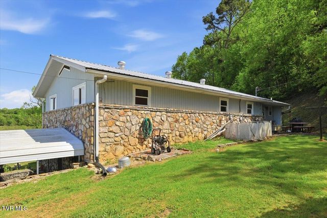 285 Matthews Lane, Mosheim, TN 37818