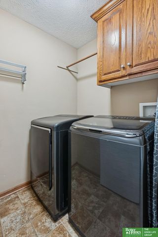 822 S 190th Avenue, Elkhorn, NE 68022