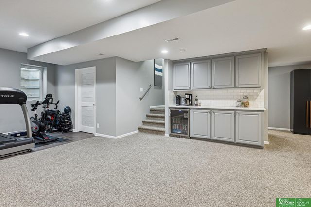 822 S 190th Avenue, Elkhorn, NE 68022