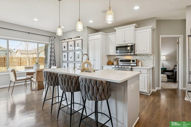 822 S 190th Avenue, Elkhorn, NE 68022