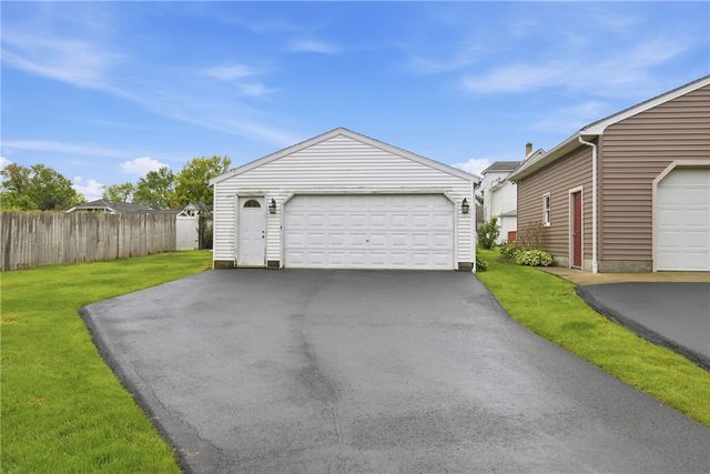 220 E Sheridan Ave, New Castle, PA 16105