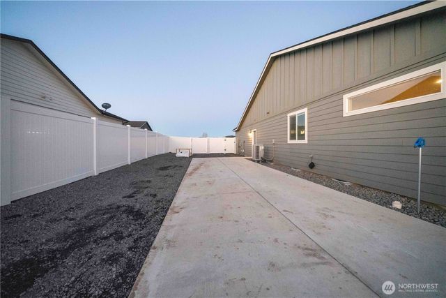 52 Sunwest Drive, Ephrata, WA 98823