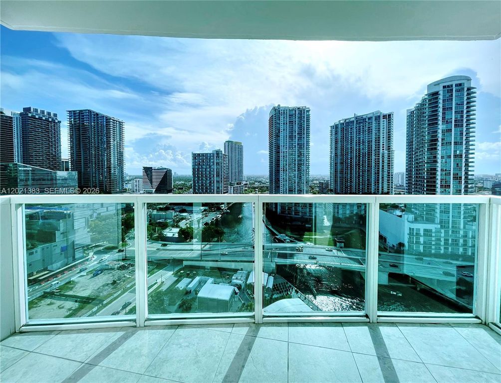 31 SE 5th Street 2307, Miami, FL 33131