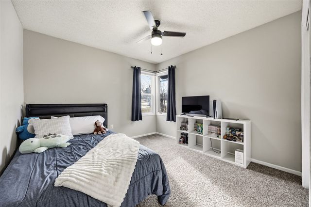 332 Bezdek Drive, Cedar Rapids, IA 52405