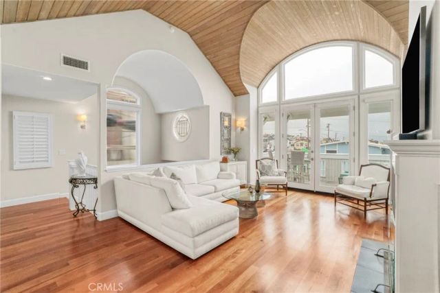 135 33rd, Hermosa Beach, CA 90254