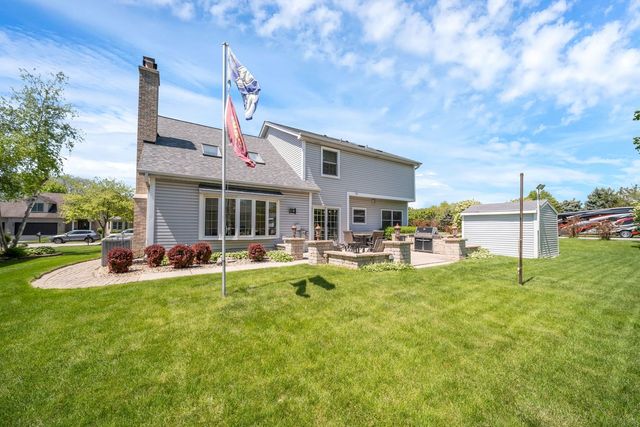 5 Deeke Court, Roselle, IL 60172