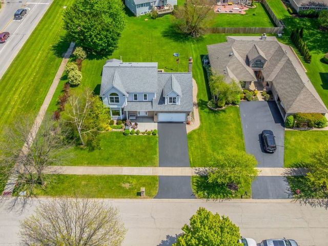 5 Deeke Court, Roselle, IL 60172