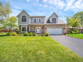 5 Deeke Court, Roselle, IL 60172