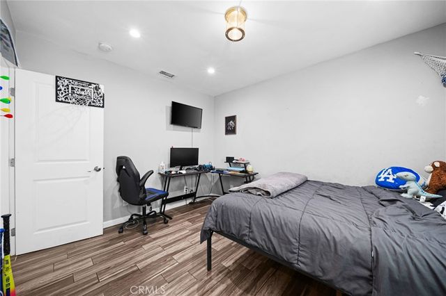 6522 Hereford, Los Angeles, CA 90022